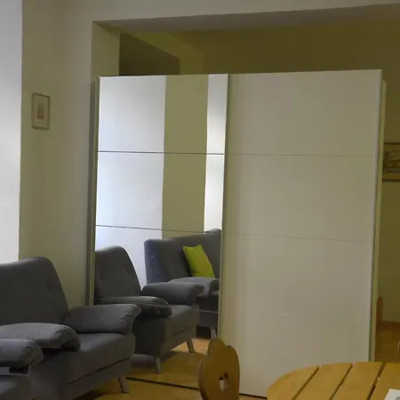 Grossraumiges Loft Mitten In Der Stadt - #129651 Appartement